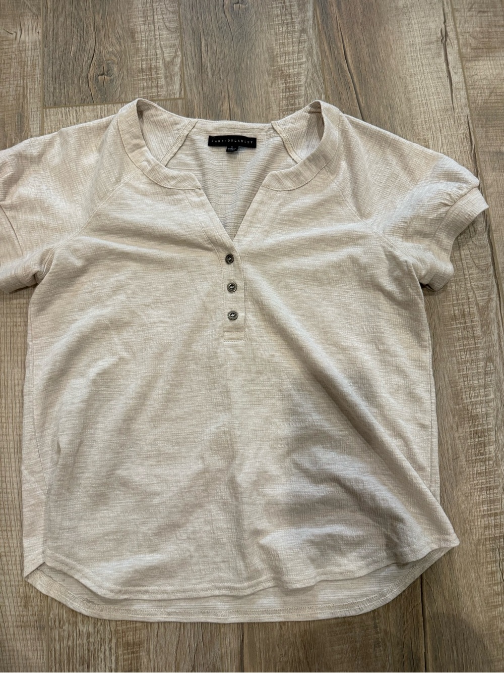 Jane and Delancey Cream Short-Sleeve Henley Button Down Top